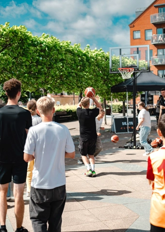 Hvilsom Ungdomsklub - Klik for at tilmelde dig